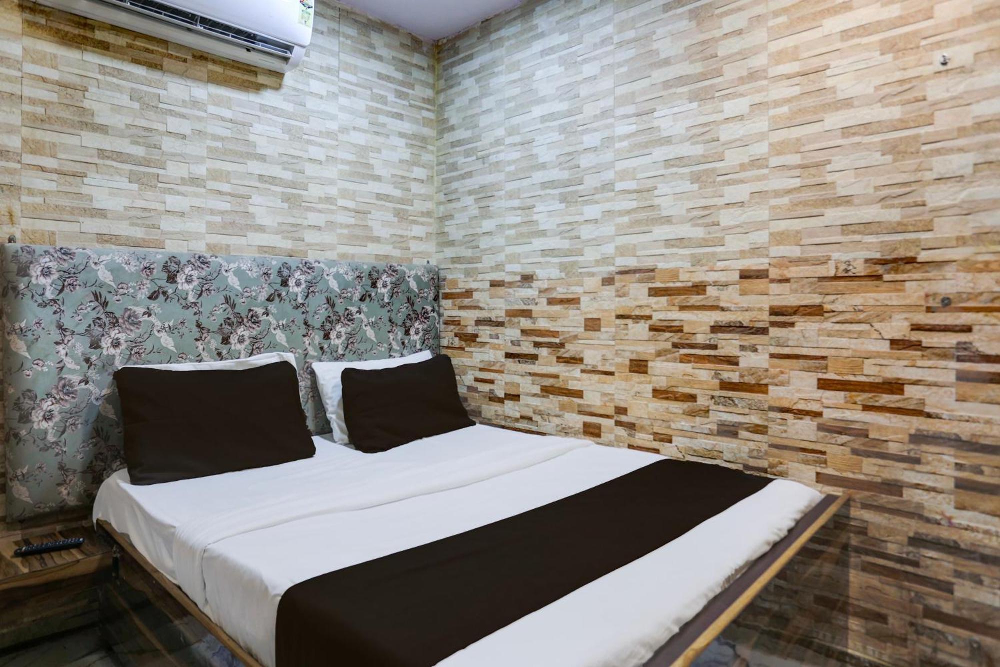 Hotel O Park View Delhi Kültér fotó
