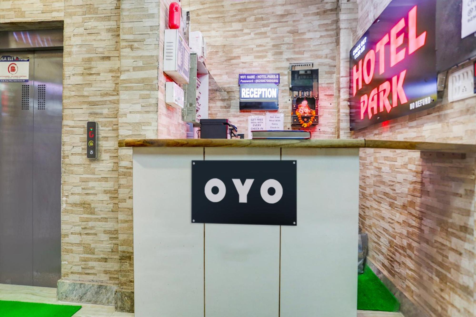 Hotel O Park View Delhi Kültér fotó