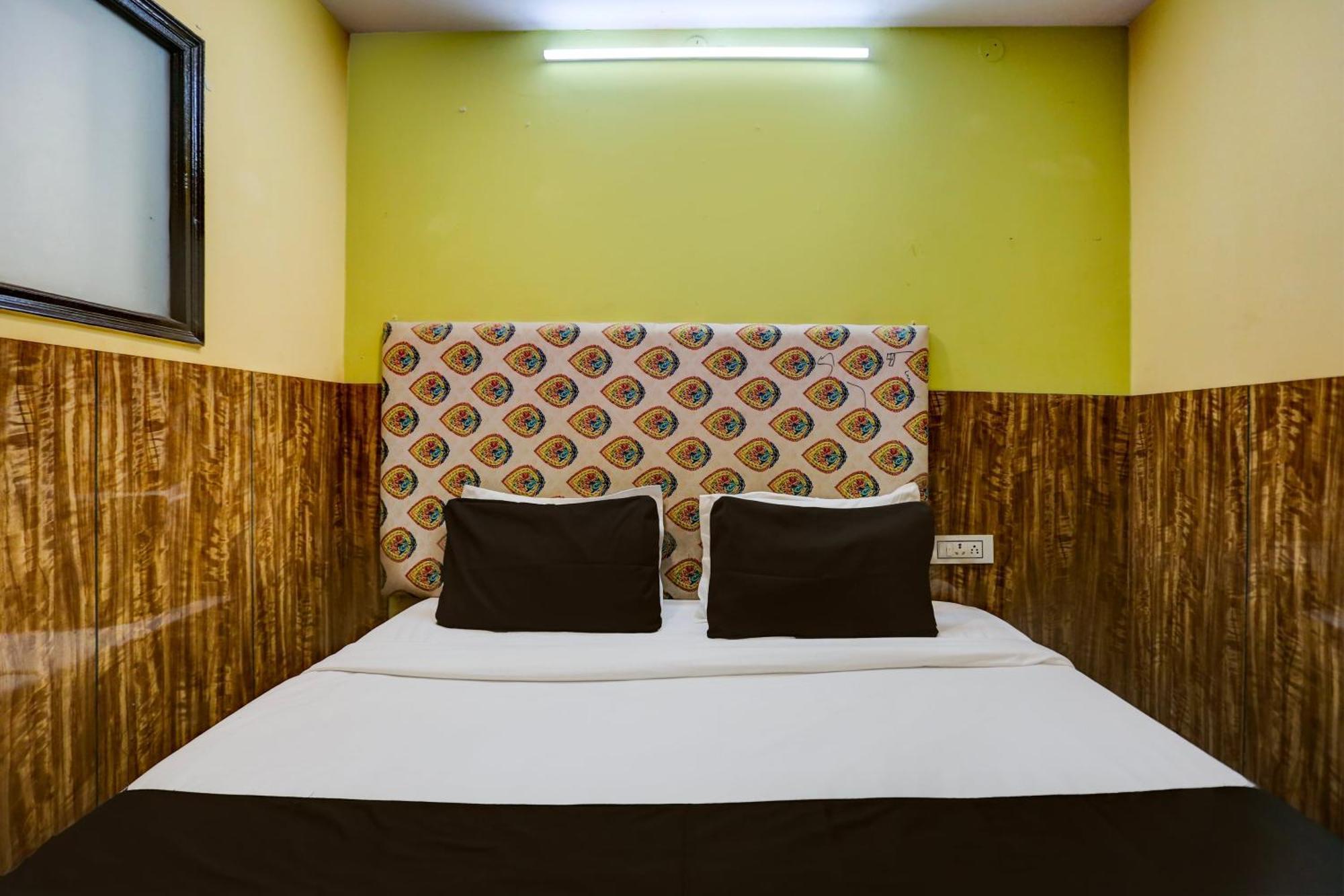 Hotel O Park View Delhi Kültér fotó